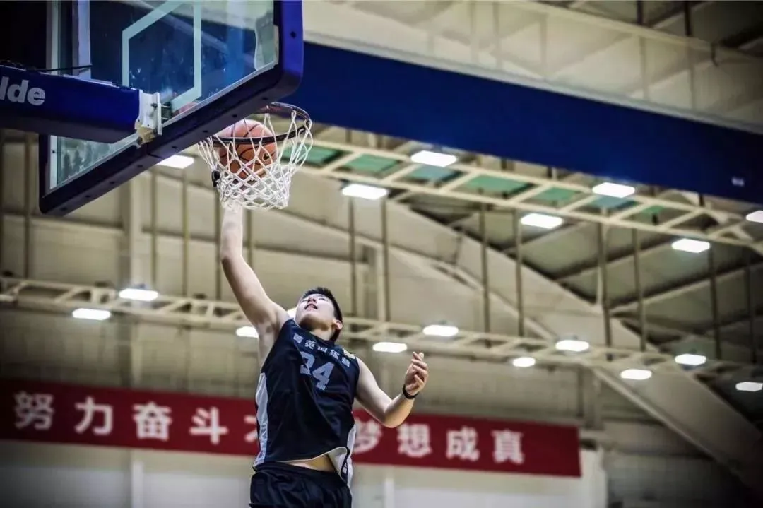 篮球训练详细计划一周表_0